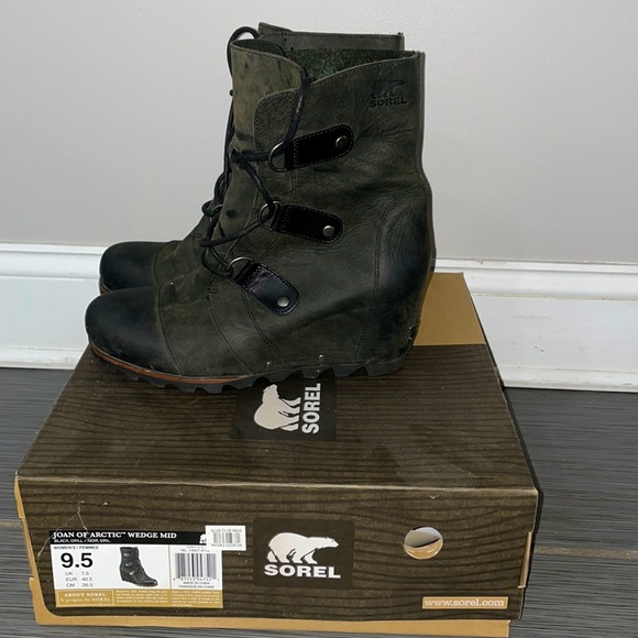 Sorel Joan of Arctic wedge mid black
